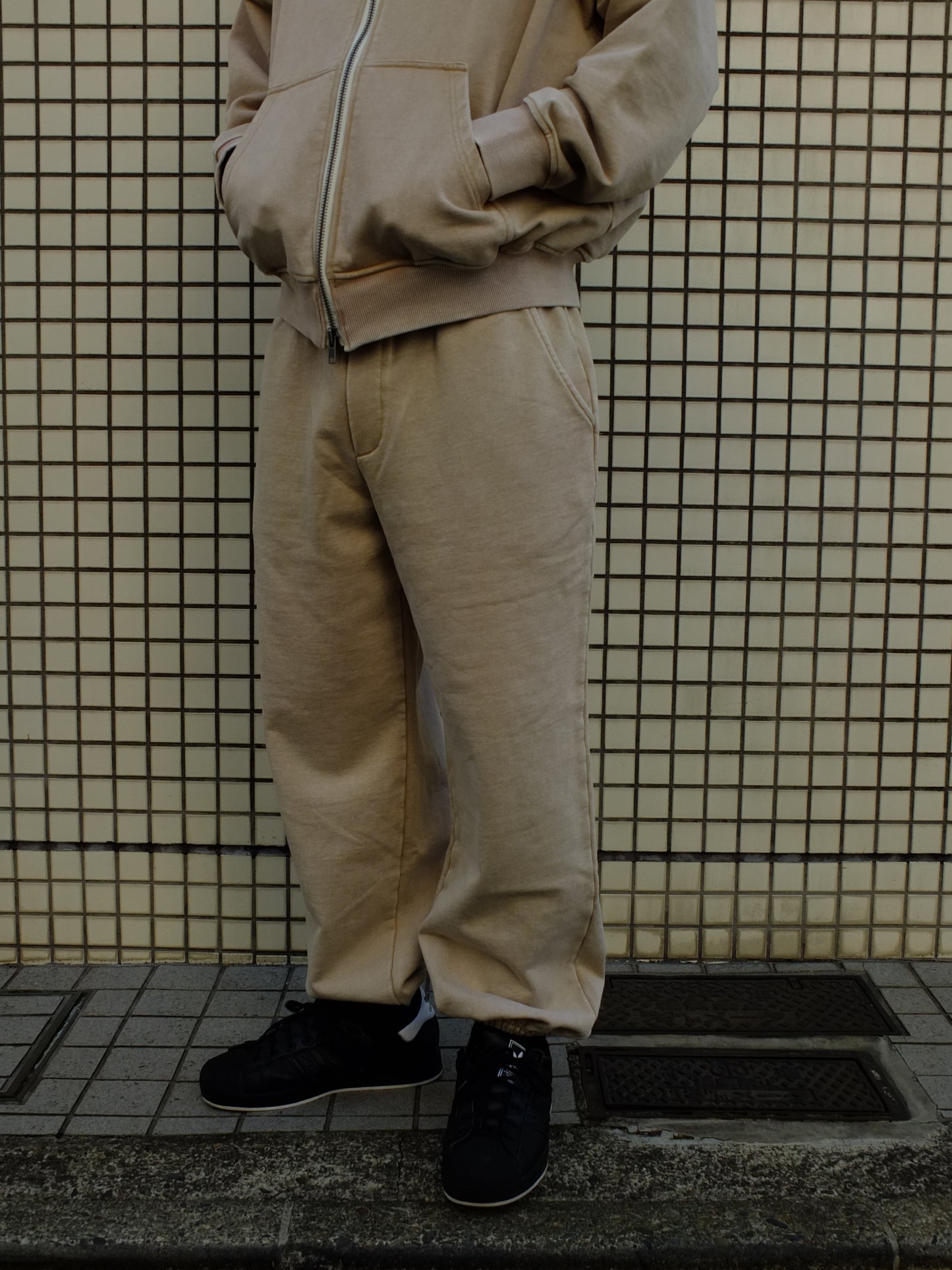 Faded sweat pants (SORA AOTA) -IVORY-