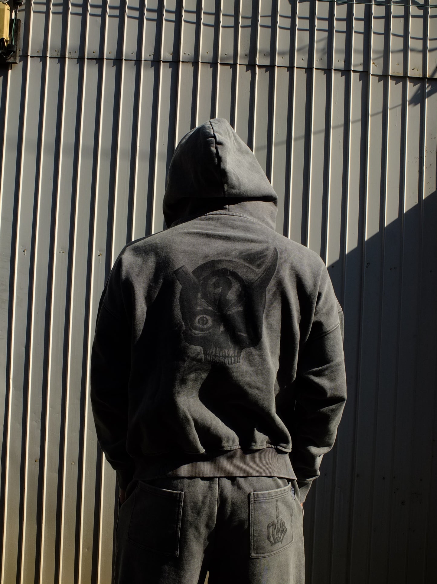 Faded zip hoodie (SORA AOTA) -BLACK-