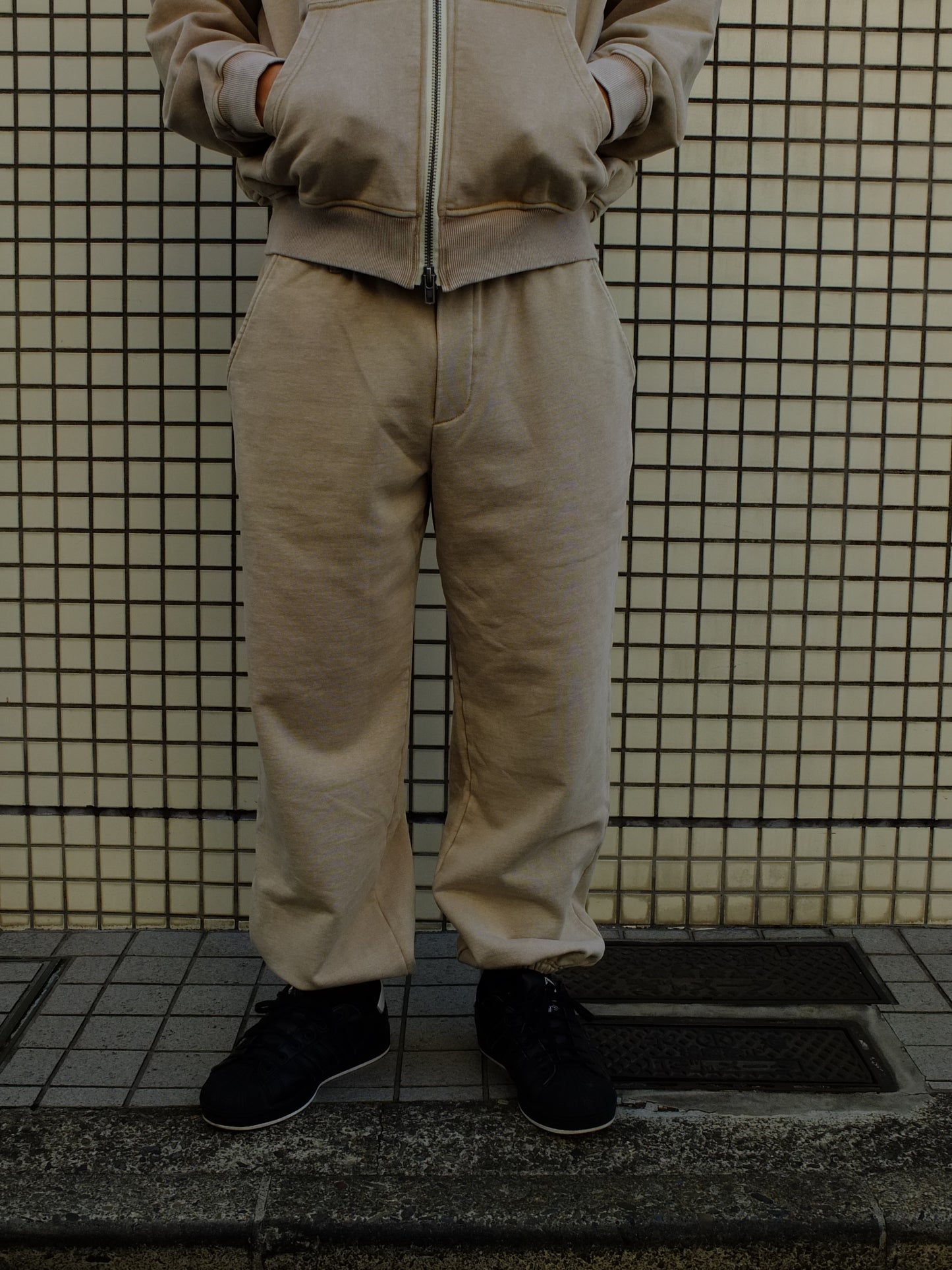 Faded sweat pants (SORA AOTA) -IVORY-